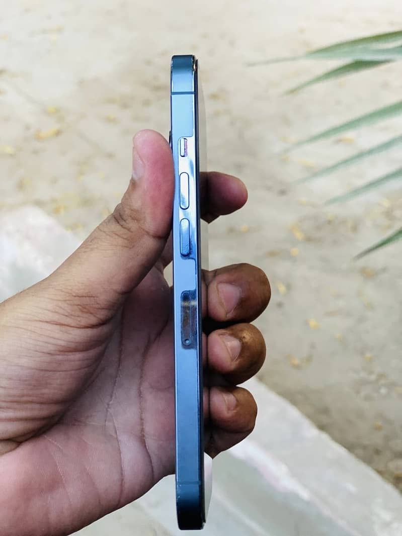 Apple iPhone 13 Pro 3