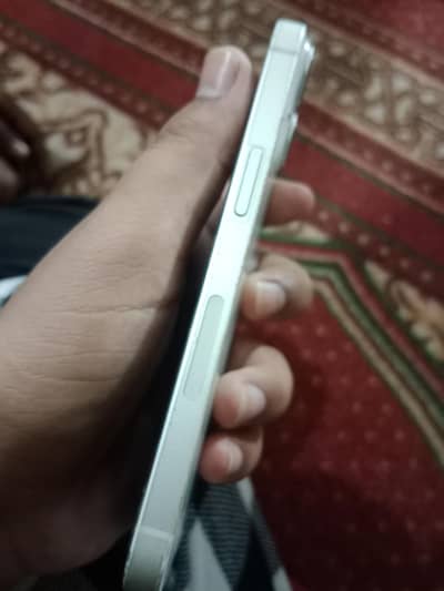 Apple iPhone 14