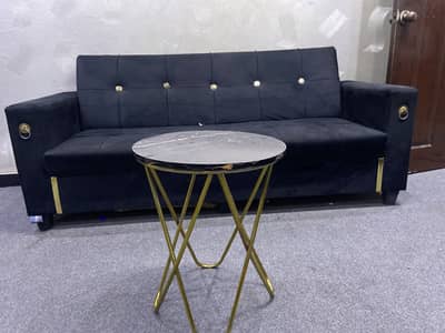5 seater sofa with beautiful table