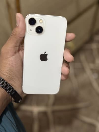 Apple iPhone 13