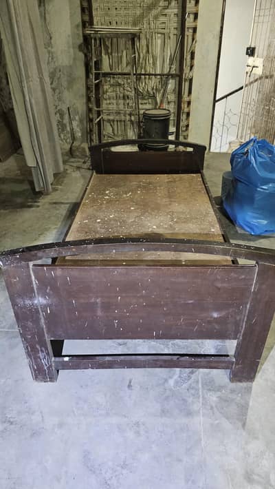 SHEESHAN WOOD BED