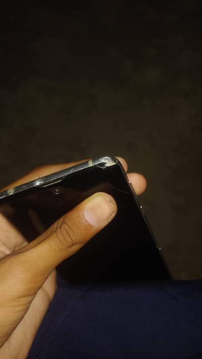 Sharp Aquos R3