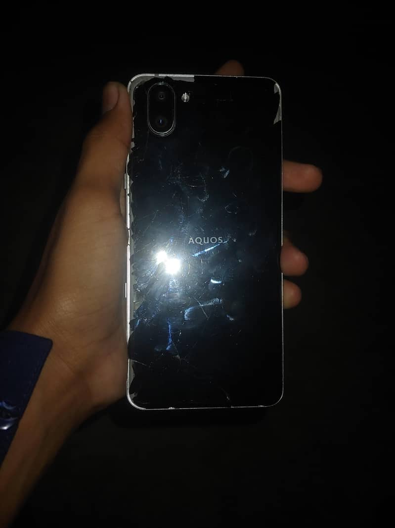 Sharp Aquos R3 2