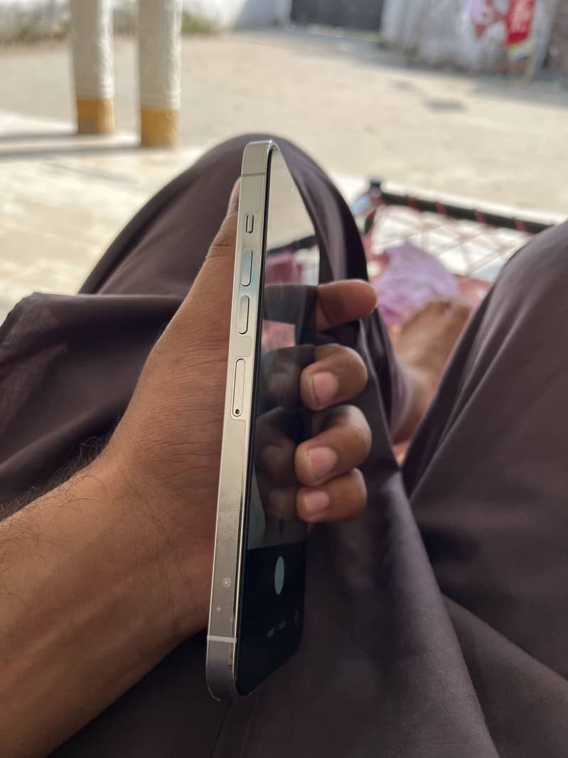iphone 13 pro max 5