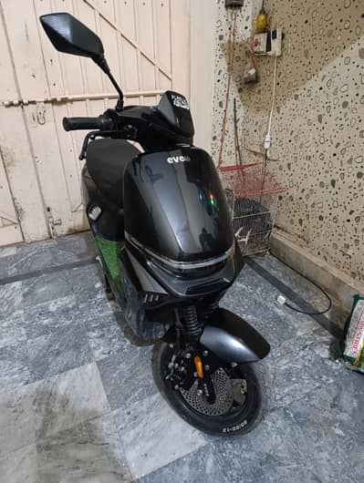 Evee s1 new in warrenty