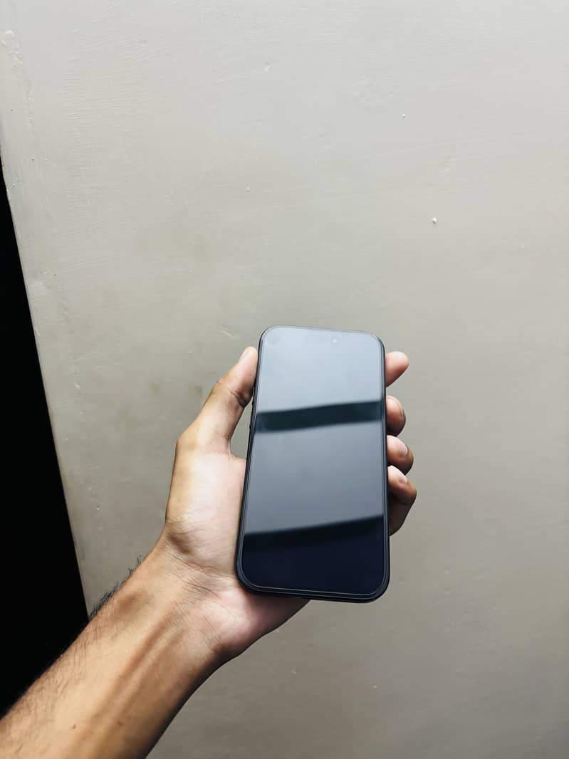 Apple iPhone 15 5