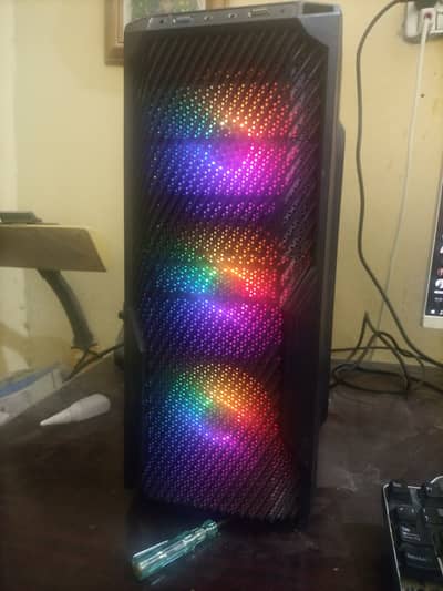 I7 4790s with 16 ram ddr3 rx 580 8gb nitro sphire 10/10 new ssd Samsu