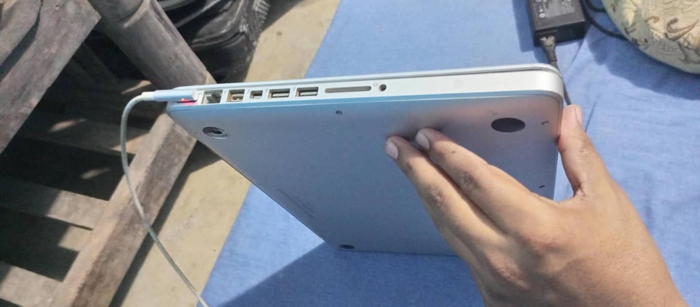Macbook Pro 2011 18