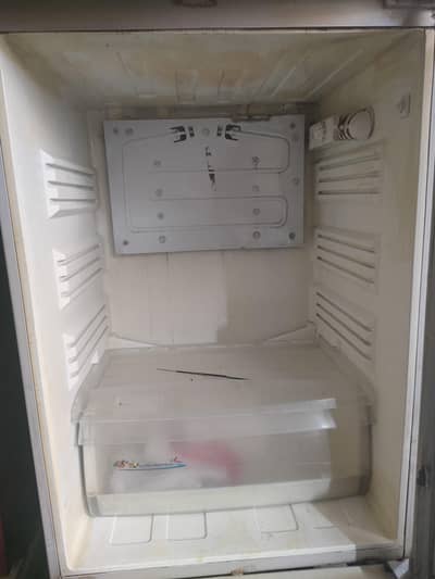 PEL single door fridge in good condition.