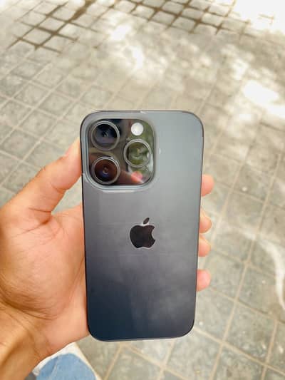 Apple iPhone 16 Pro