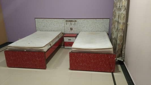 2 ps single bed and 1 dressing