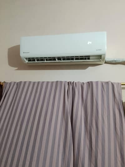 1.5 ton non inverter Ac