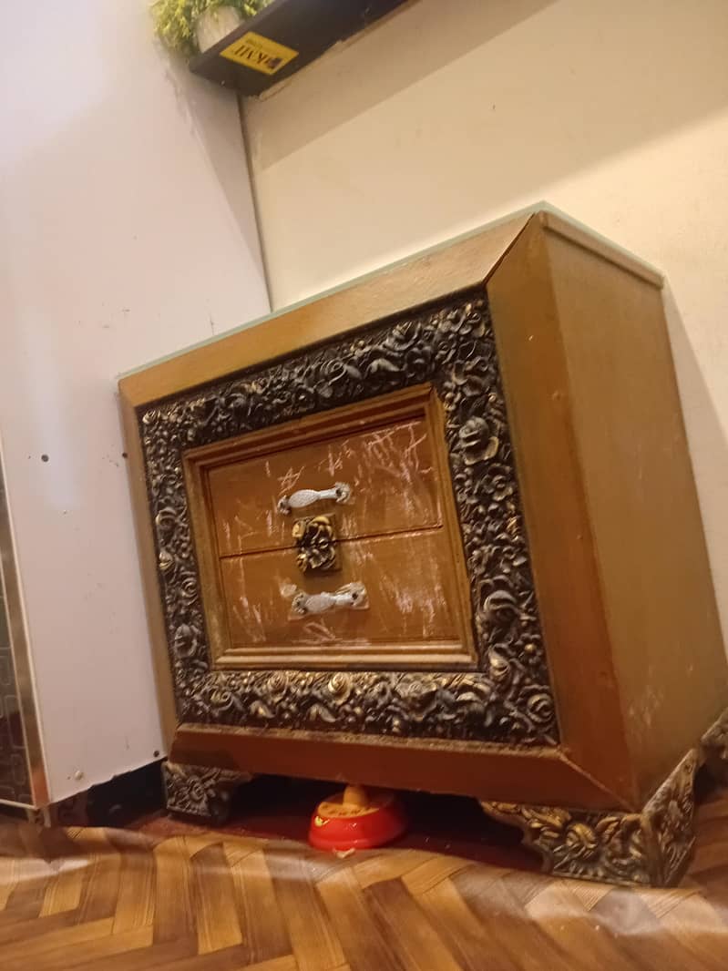 dresing table + 2 side table 0