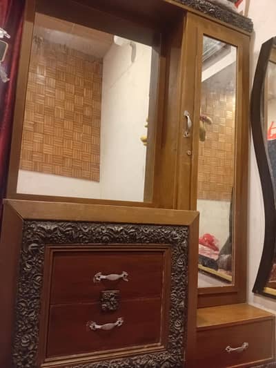 dresing table + 2 side table
