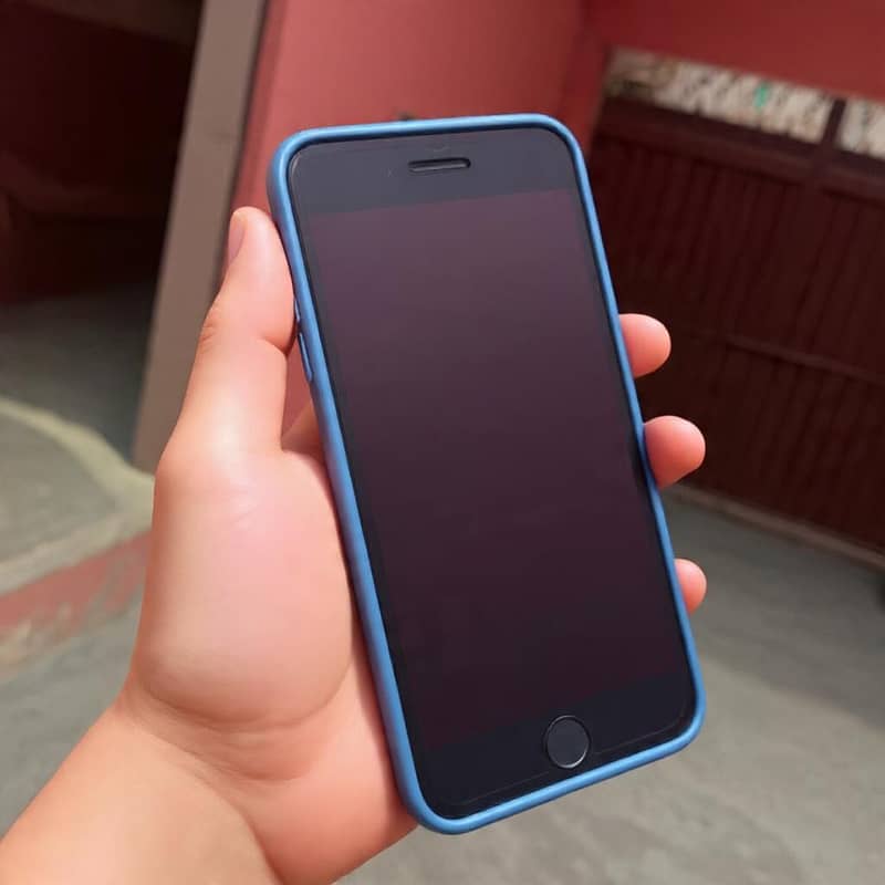 iPhone 0