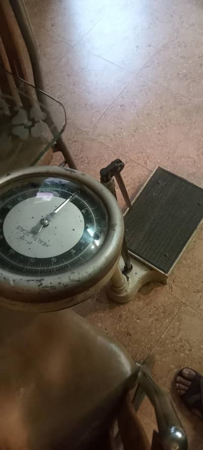 weigh scale good condition  ok japn good quality and heavy weight
