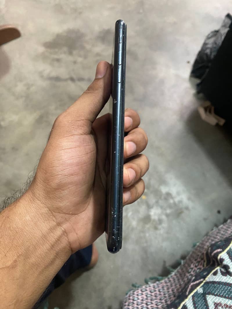 Apple iPhone 7 Plus 1