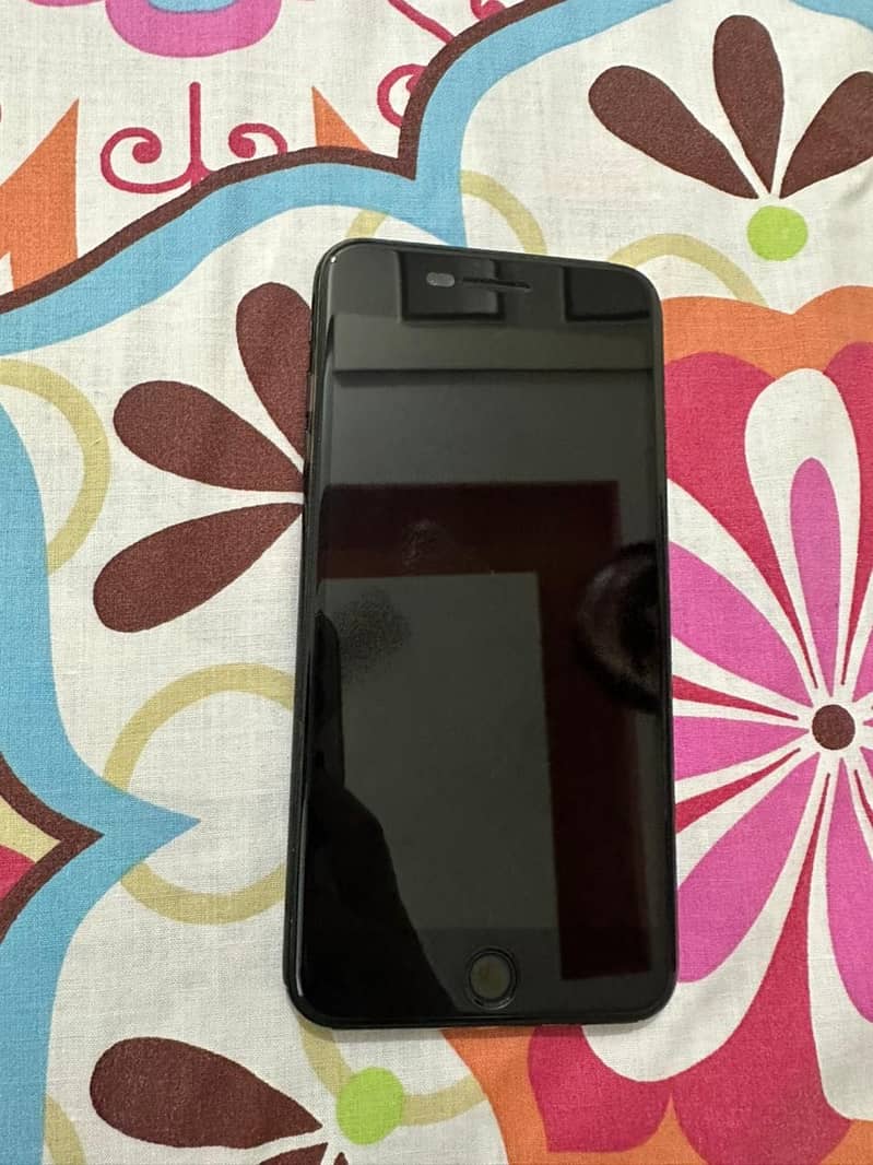 Apple iPhone 7 Plus 1
