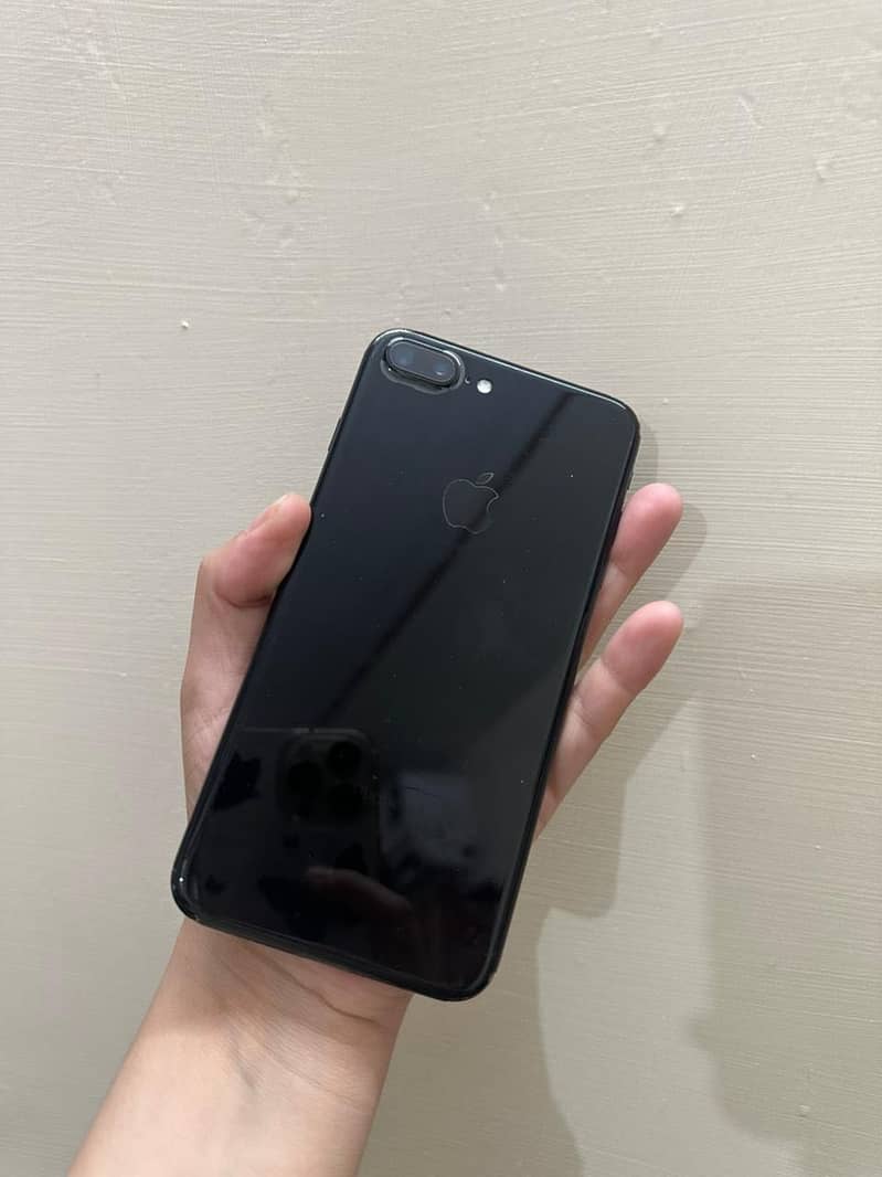 Apple iPhone 7 Plus 2
