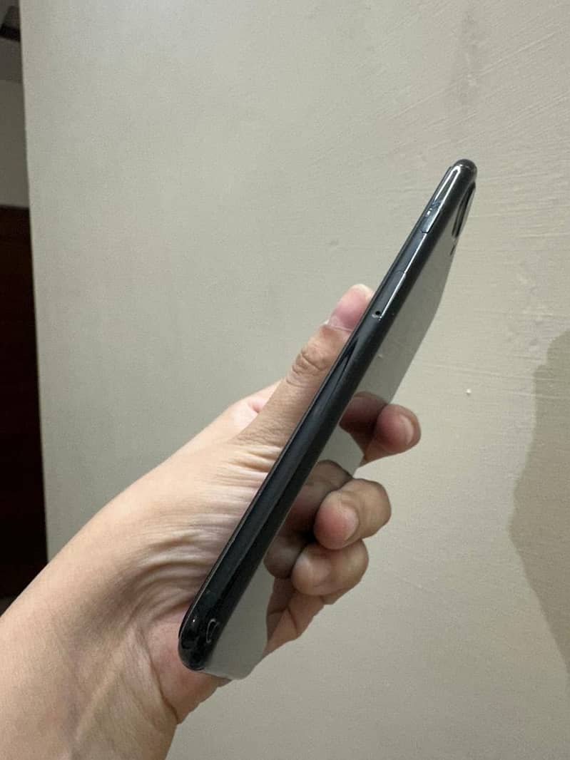 Apple iPhone 7 Plus 6