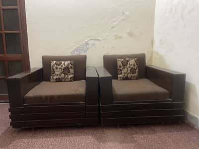 4 seater sofa and 2 sits