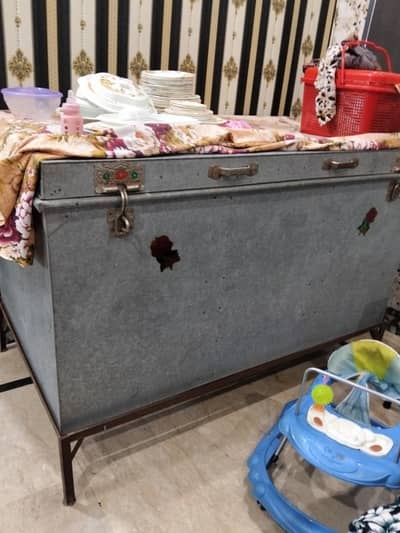 storage box/peeti