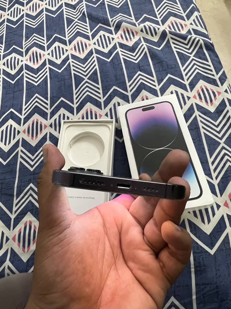 Apple iPhone 14 Pro Max 6