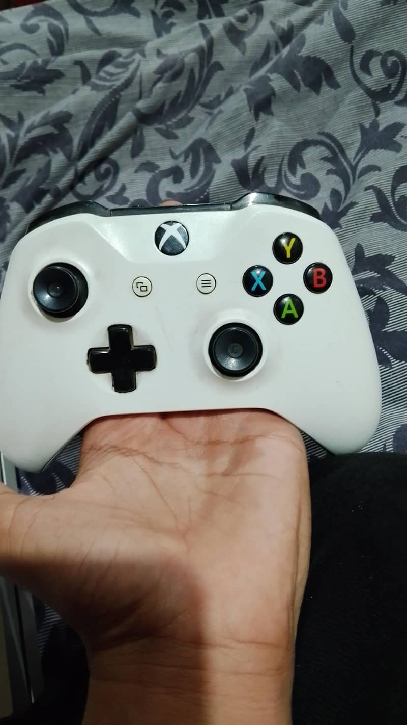 Xbox one s 6