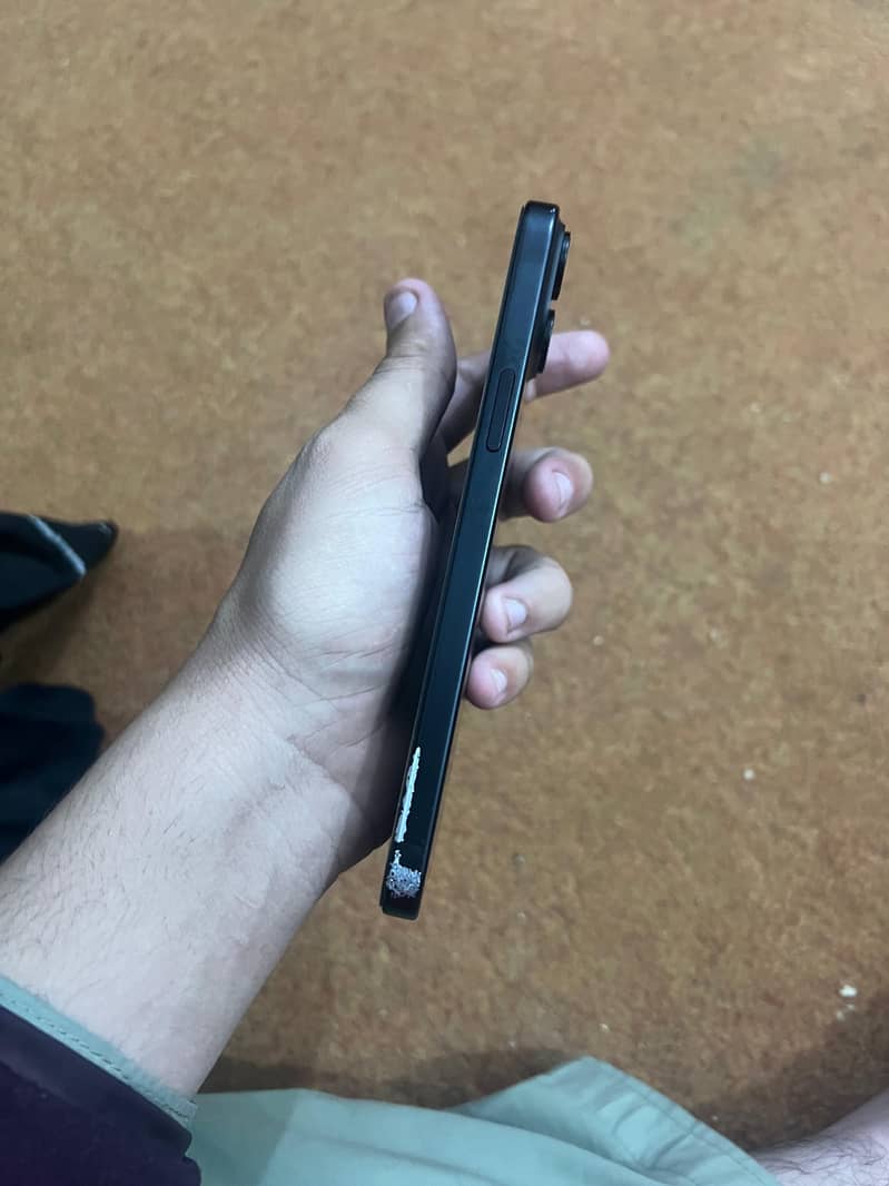 Apple iPhone 15 plus 6