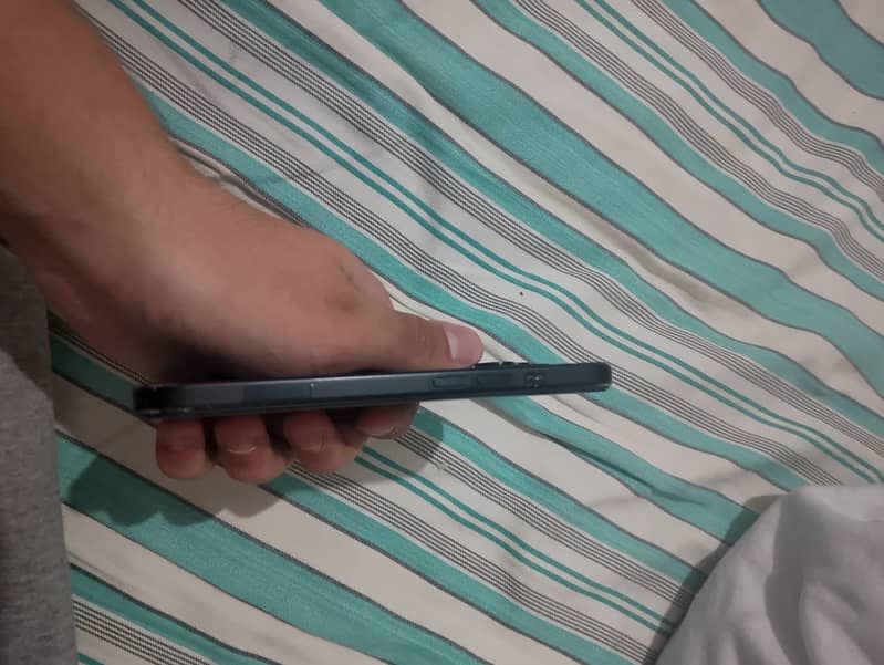 iPhone 15 3