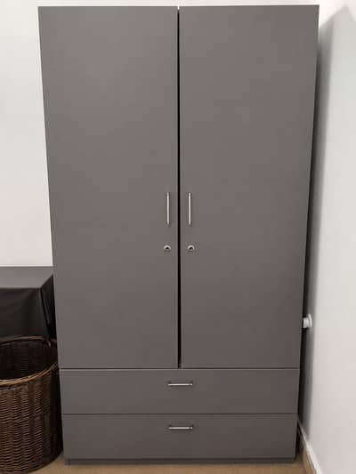 Medium sized wardrobe