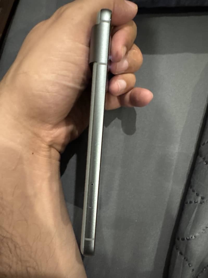 Google Pixel 8 3