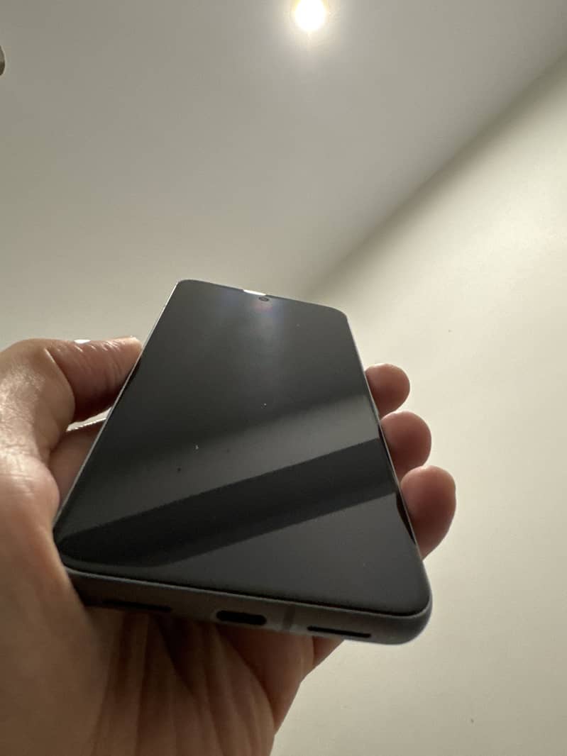 Google Pixel 8 5