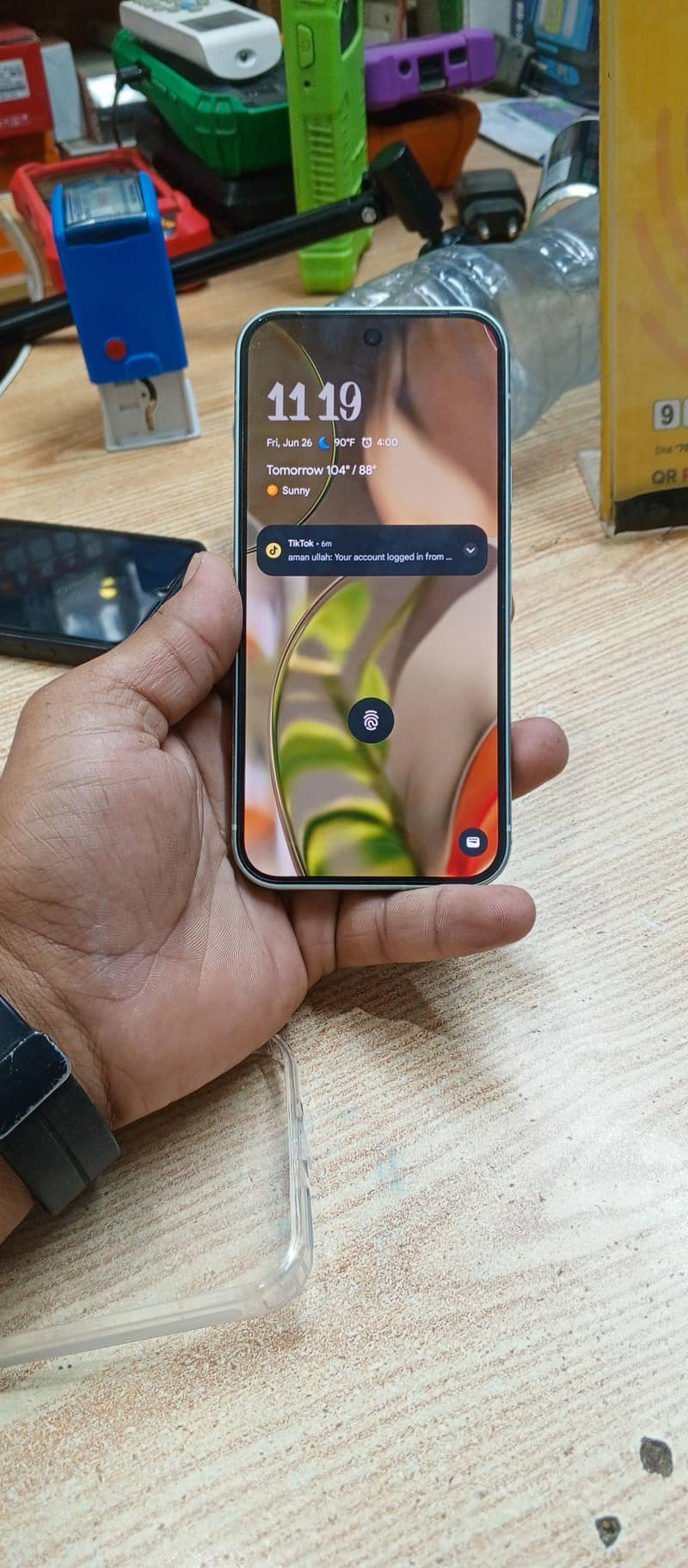 Google Pixel 9 4