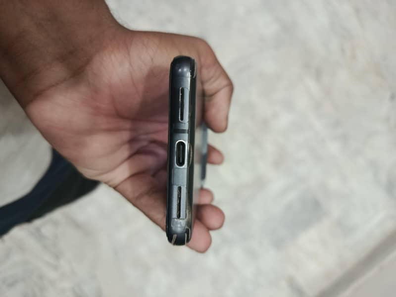 Google Pixel 8 5
