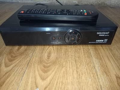 Satellite Receivers & Media Players Bundle – Dreambox DM500-S, Strong