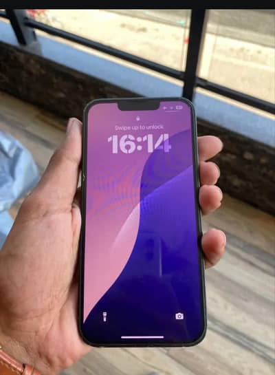 Apple iPhone 13