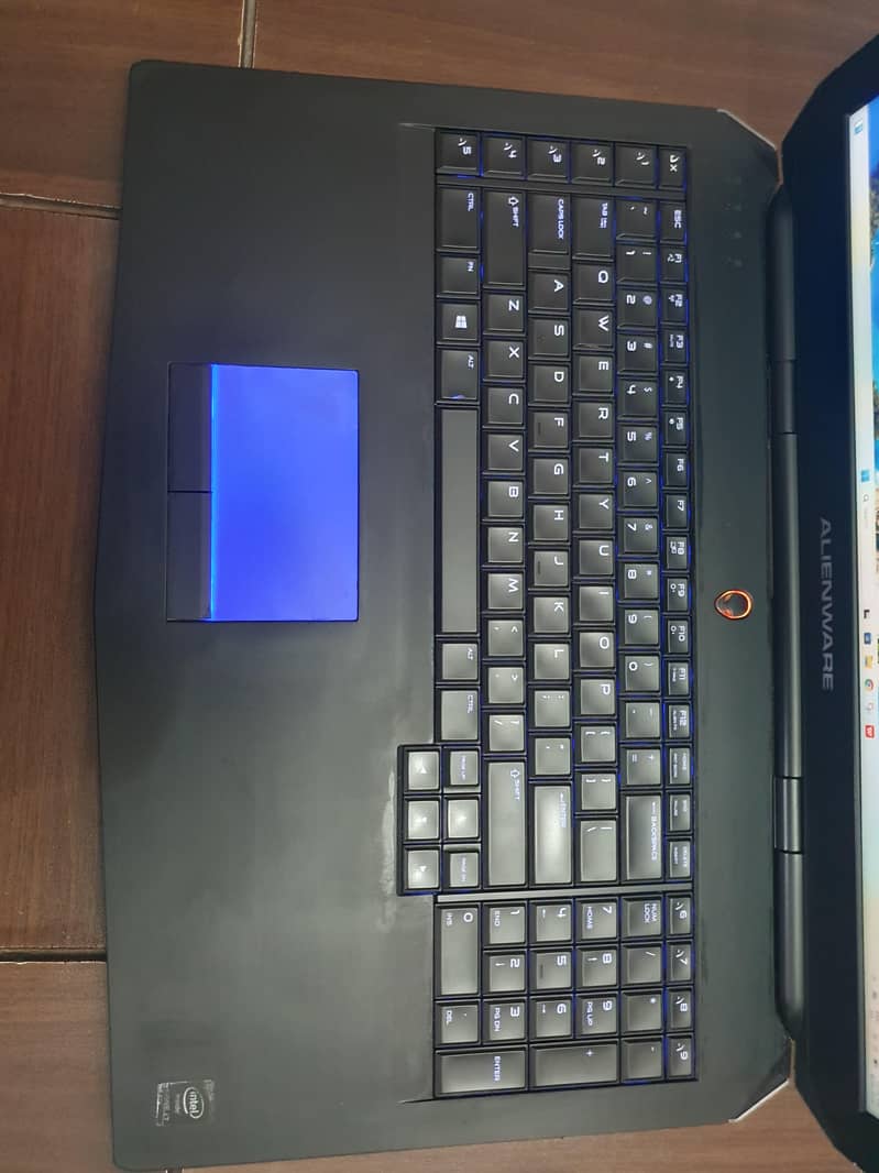 Alienware 17 R2 4