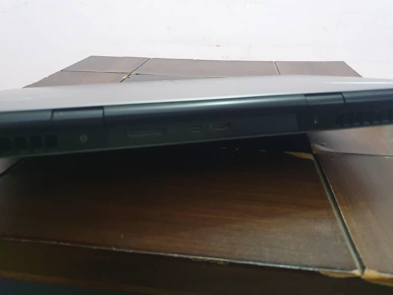 Alienware 17 R2 6
