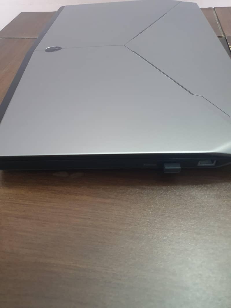 Alienware 17 R2 7