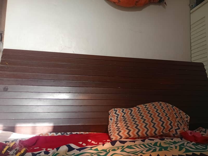 king size bed 0
