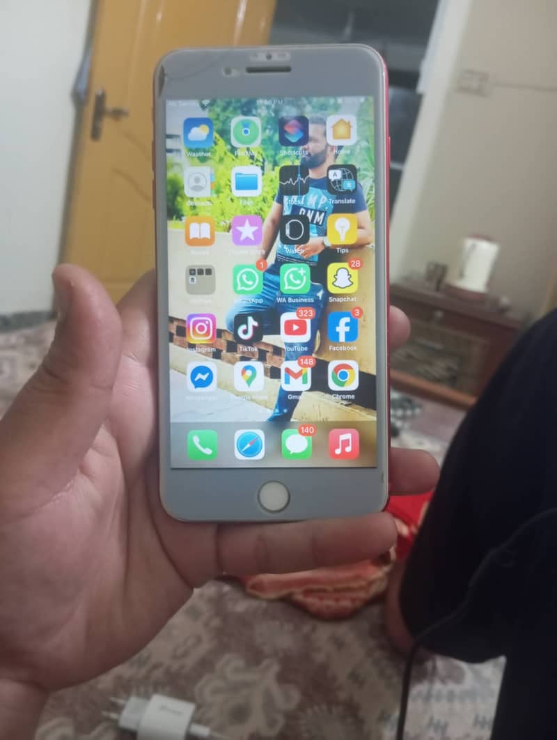 Apple iPhone 7 Plus 0