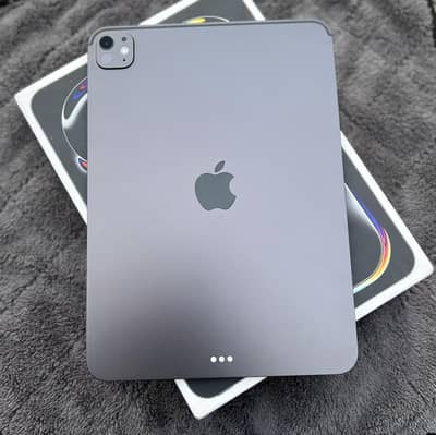iPad Pro M4 Chip 512GB Like New With Box Accessories Packed Health 97%