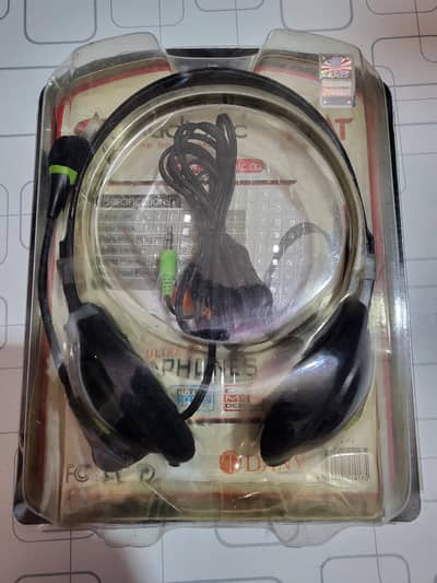 Original Audionic Headphones.