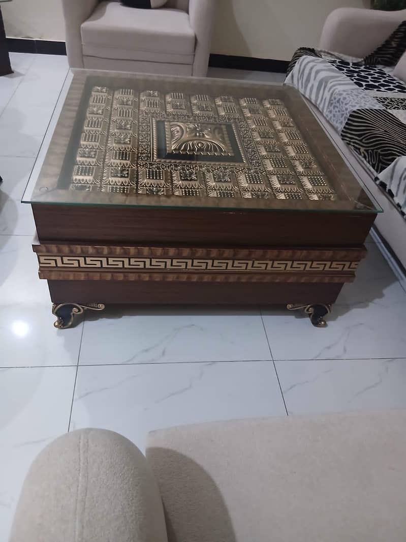 center table 0
