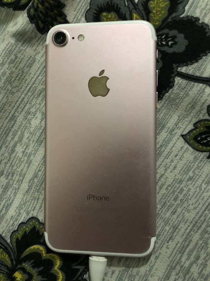 Apple iPhone 7 1