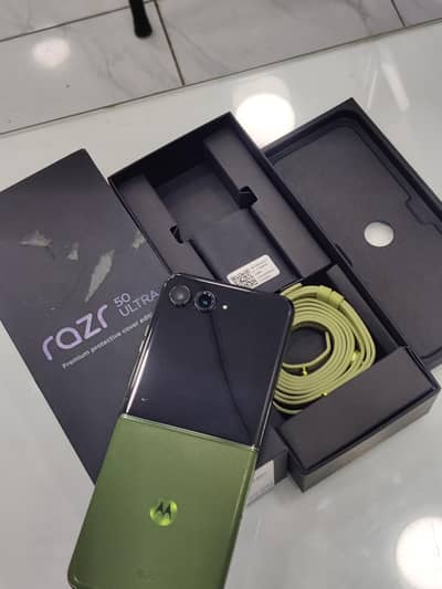 Motorola Razr 50 Ultra unlocked Non PTA 12+12/512 GB with box n all