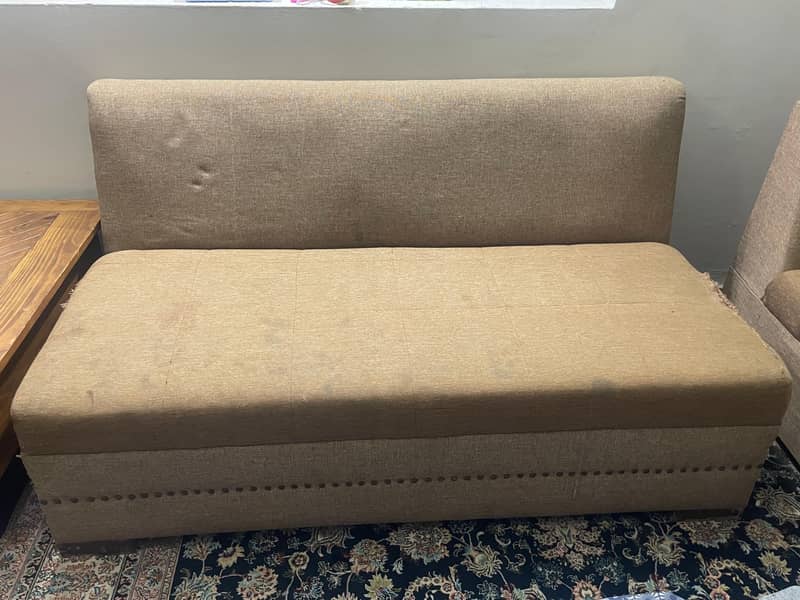 Sofas 3 and 3 seeter 0