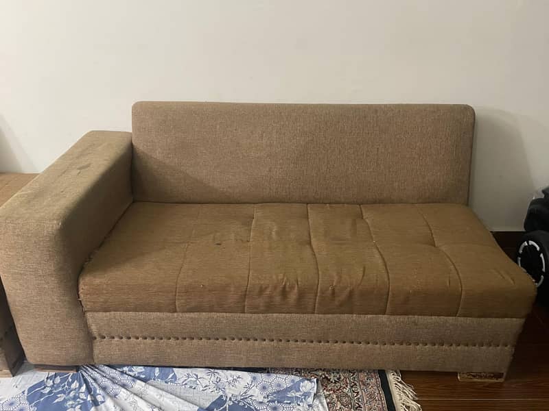 Sofas 3 and 3 seeter 1