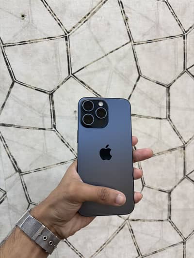 iPhone 15 Pro Max